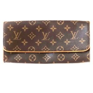 Louis Vuitton Clutch